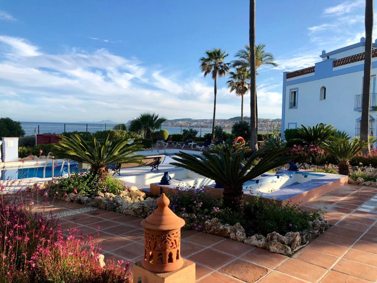 La Perla De La Bahia, Urbanizacion Gran Lujo Apartment Bahia de Casares Luaran gambar